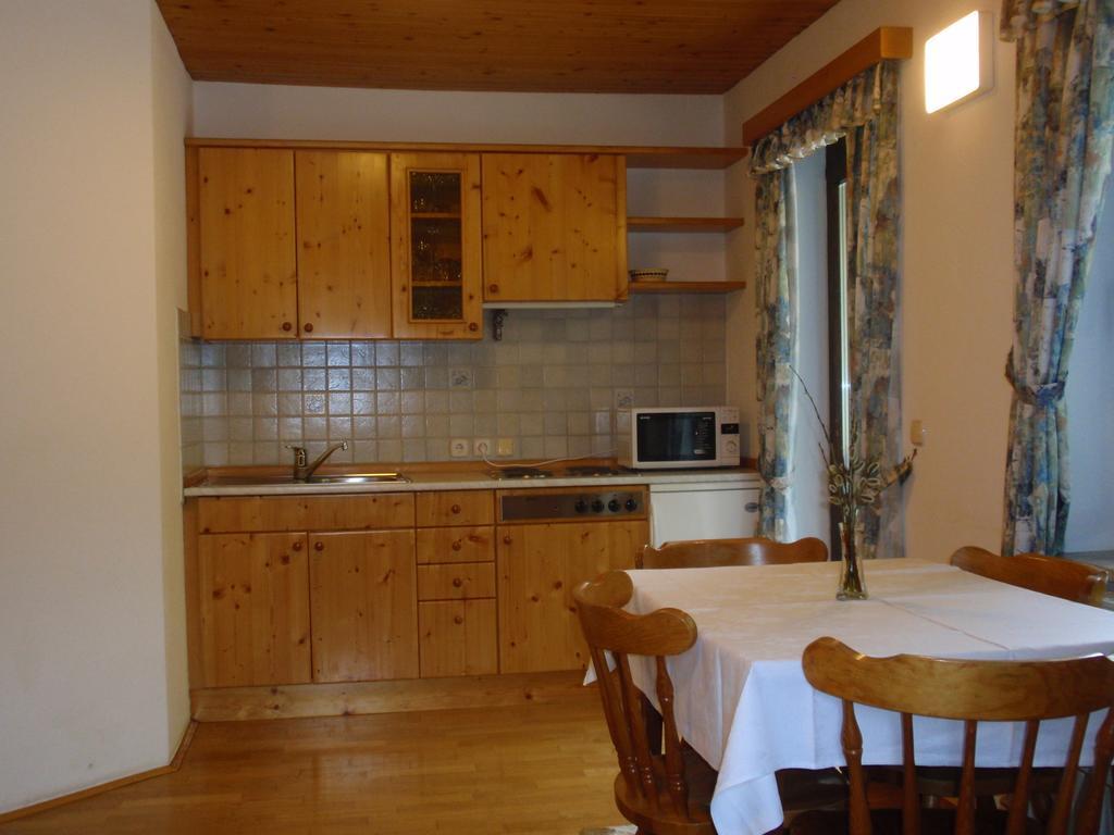 Turisticna Kmetija Psnak Daire Mojstrana Oda fotoğraf