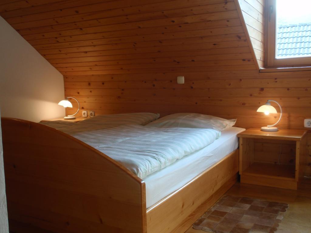 Turisticna Kmetija Psnak Daire Mojstrana Oda fotoğraf
